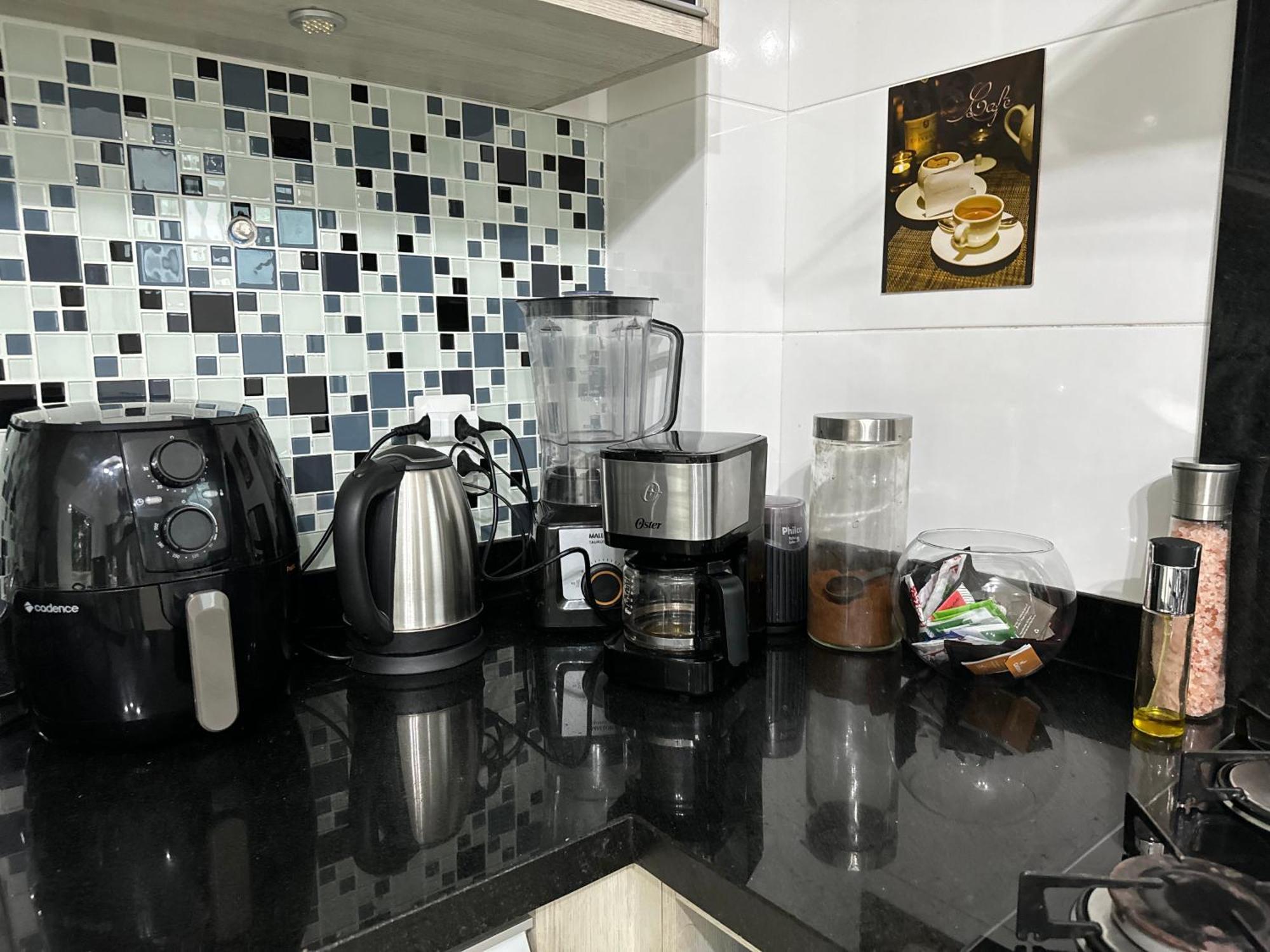 Com Tv, Ar Quente-frio E Sacada Em Casa Com Jardim Florianópolis